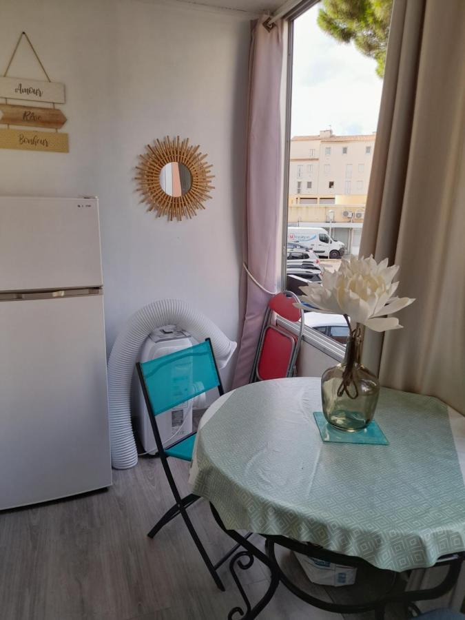 Studio Cabine Avec Loggia แอกด์ ภายนอก รูปภาพ